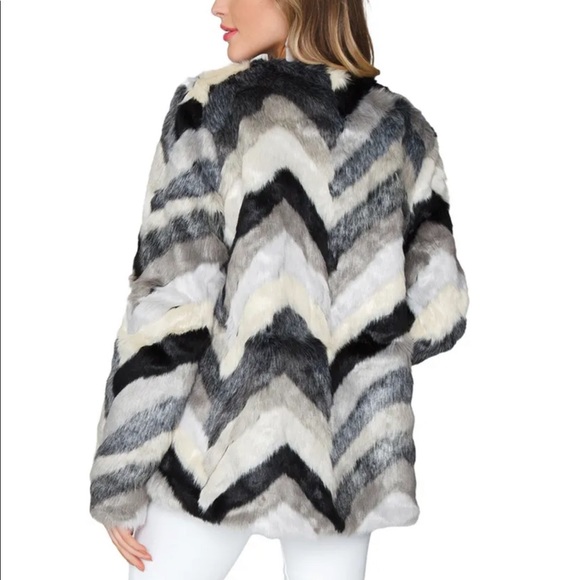 Fashion Pass Chevron Faux Fur Jacket - Picture 3 of 8